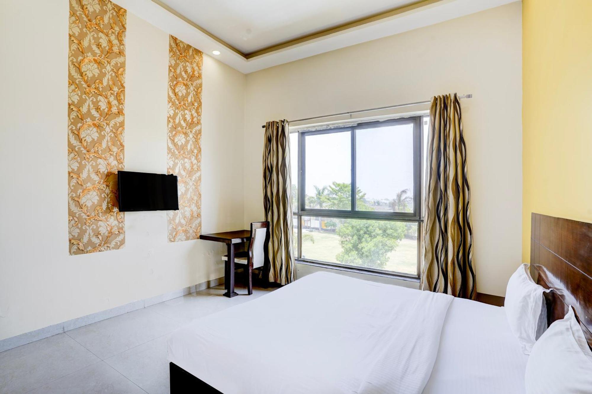 Hotel Amrit Manthan Chittorgarh Екстер'єр фото