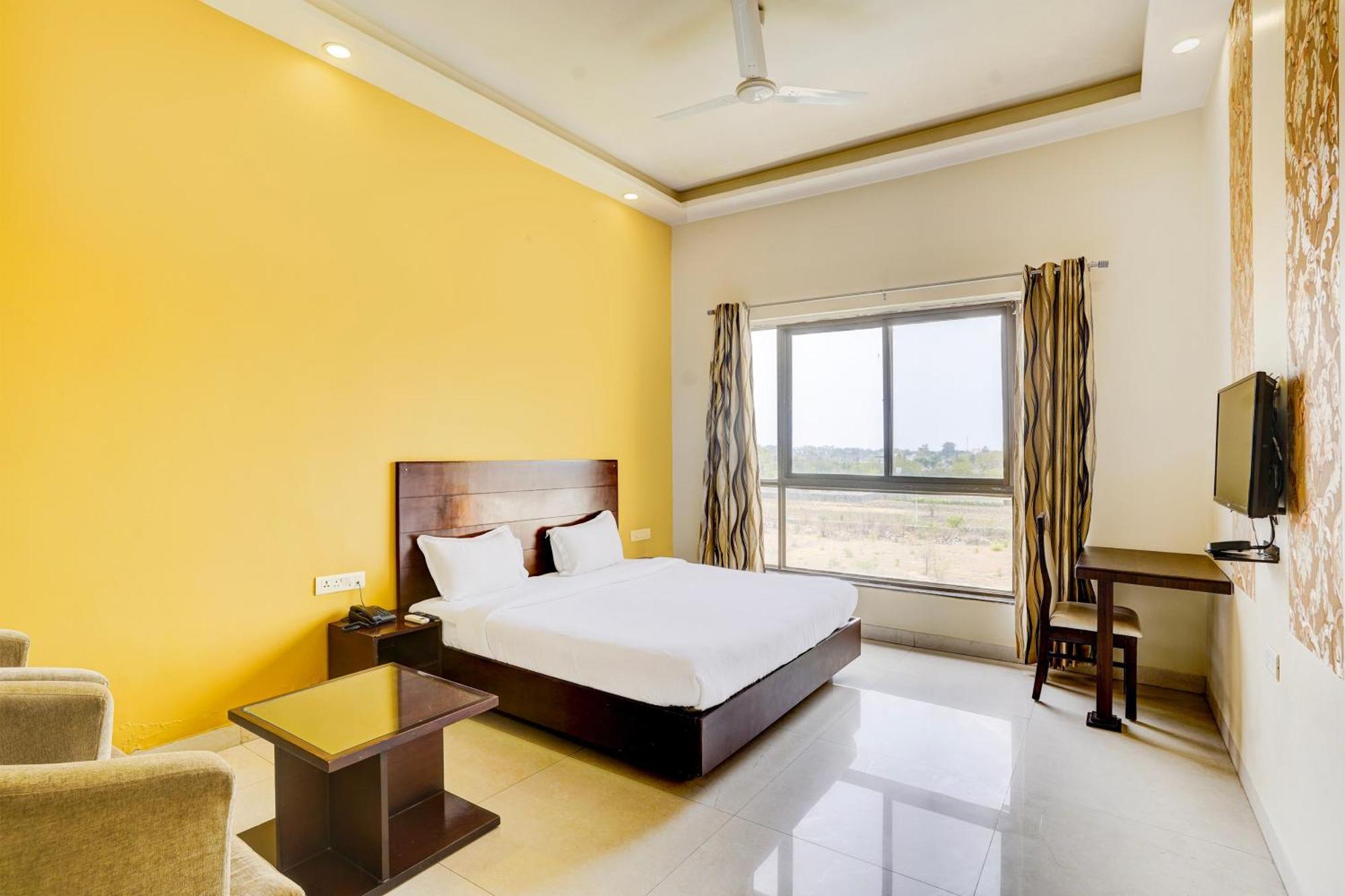 Hotel Amrit Manthan Chittorgarh Екстер'єр фото